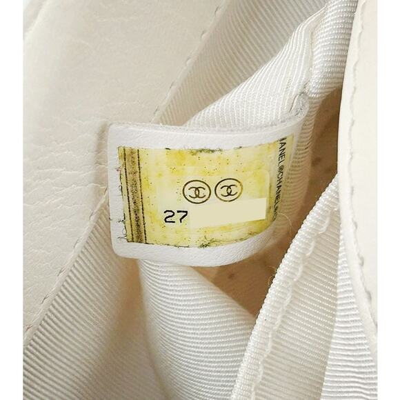 CHANEL White Flap Chain Shoulder Bag A-A25763 - Picture 9 of 12